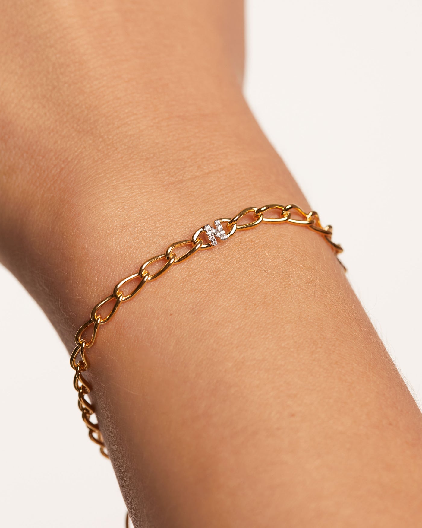 Cable chain bracelet in gold plated silver with initial N in zirconia Letter N Chain Bracelet PDPAOLA