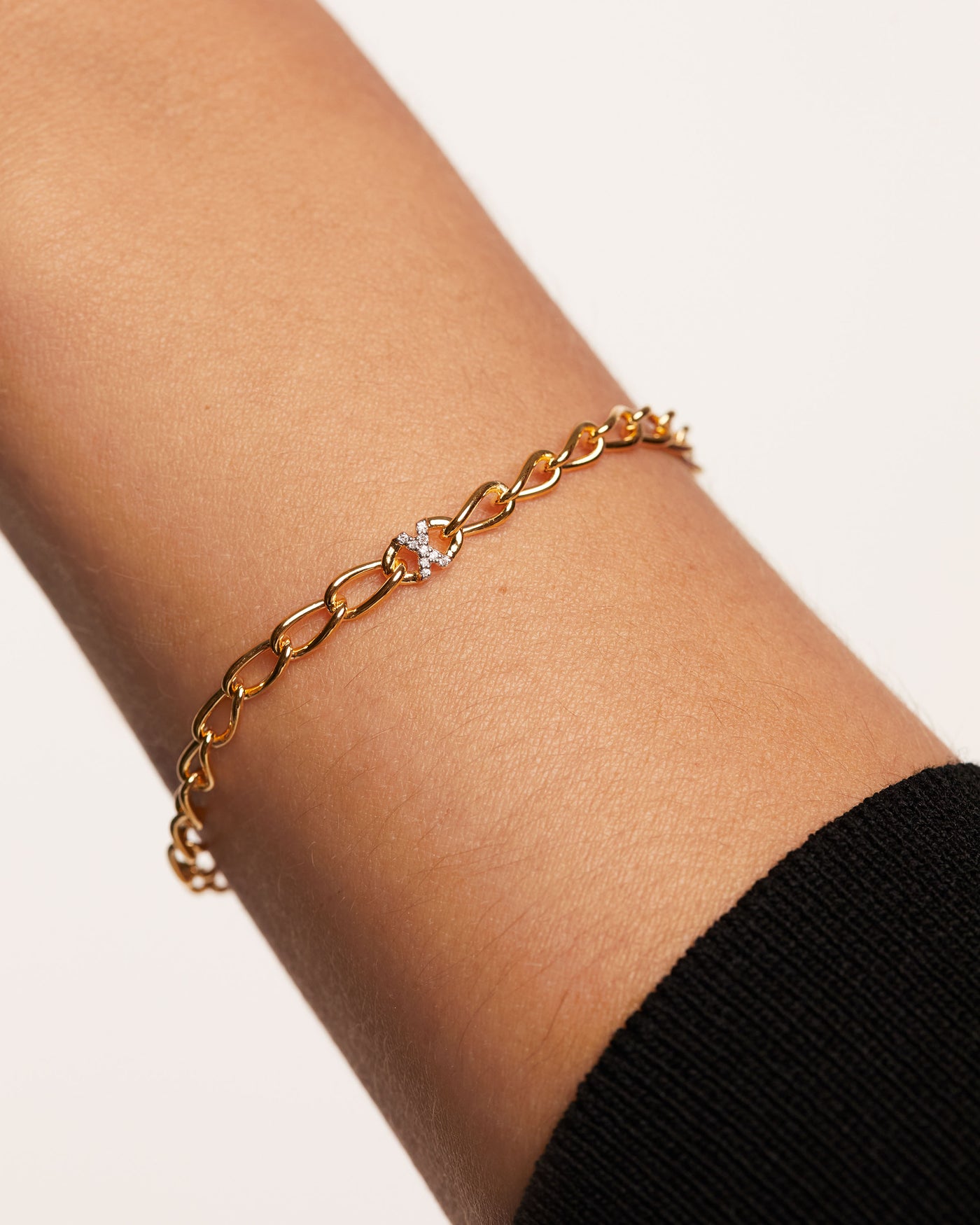 Pulsera Cadena Letra X 
  
    Plata de Ley / Baño de Oro 18K
  
