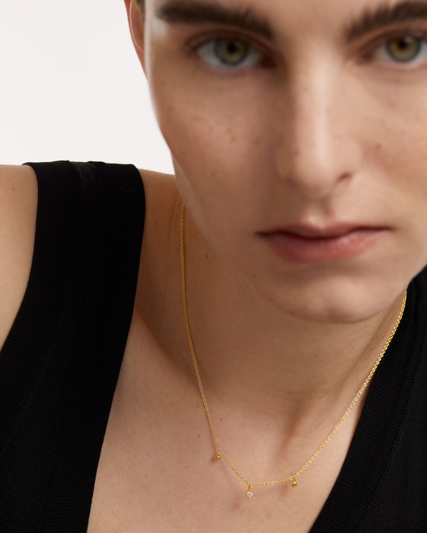 Collana Love Triangle 
  
    Argento sterling / Placcatura in Oro 18K
  
