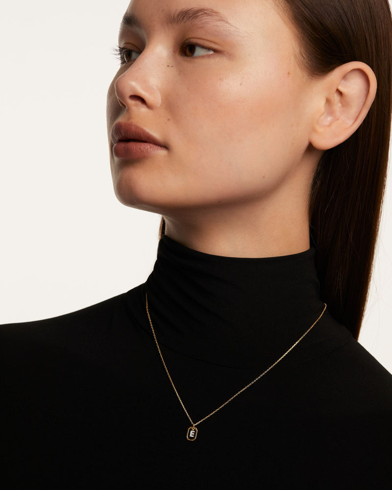 Collana Con Lettera E Mini - 
  
    Argento sterling / Placcatura in Oro 18K
  
