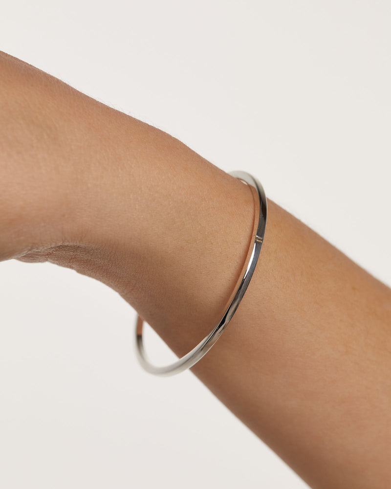 White Gold Core Bangle - 
  
    18K White gold / Rhodium silver plating
  
