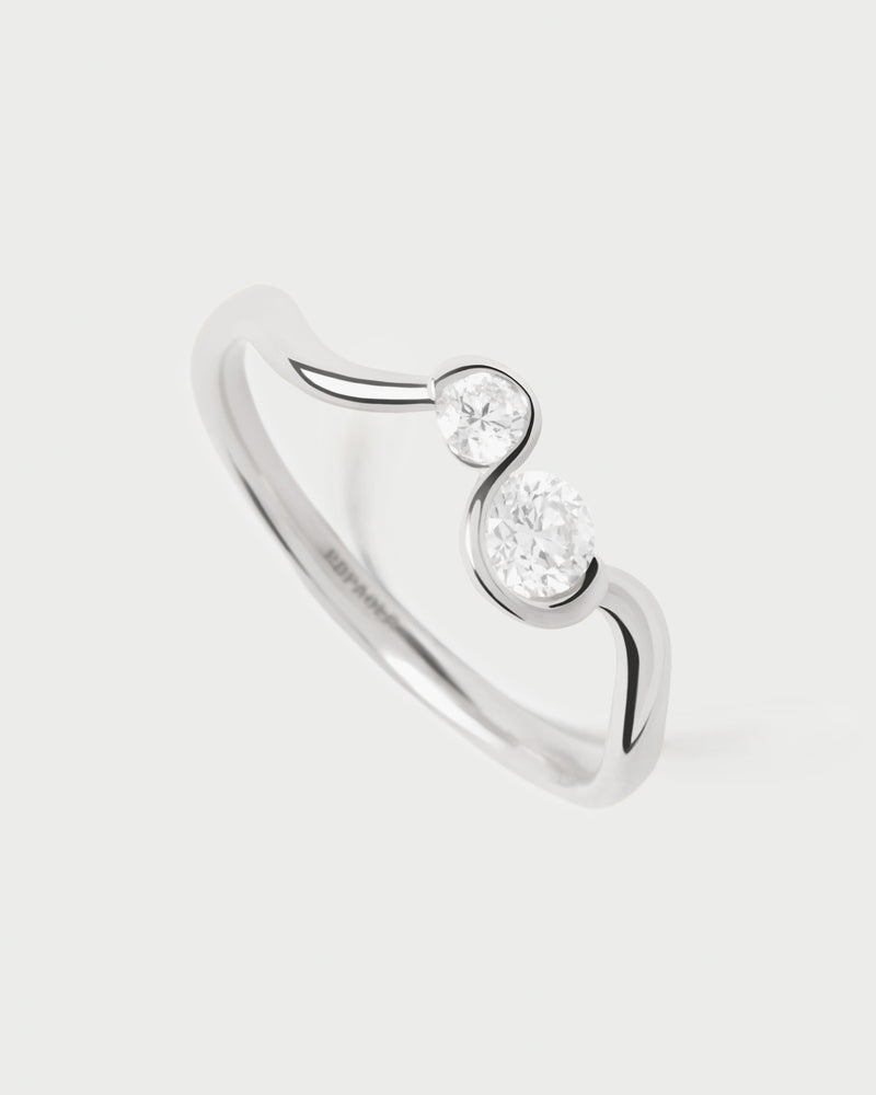 Anello in diamanti e oro bianco Dafne - 
  
    Oro bianco 18K / Placcatura in argento rodiato
  
