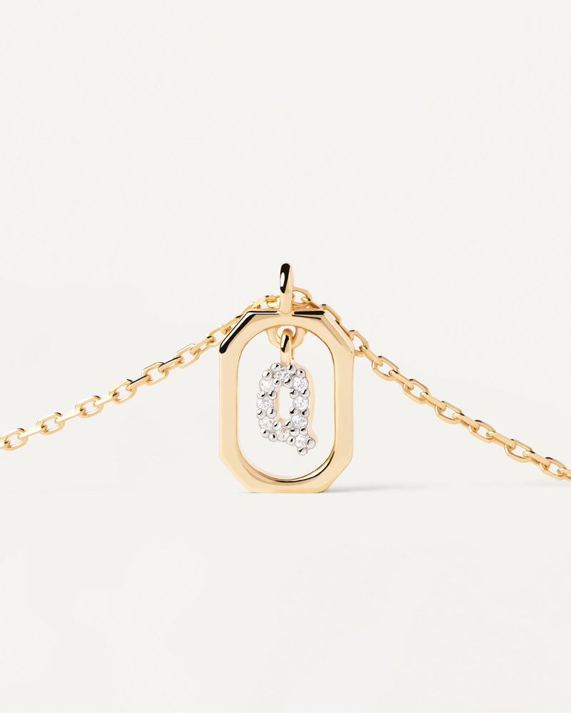 Collana Con Lettera Q Mini - 
  
    Argento sterling / Placcatura in Oro 18K
  
