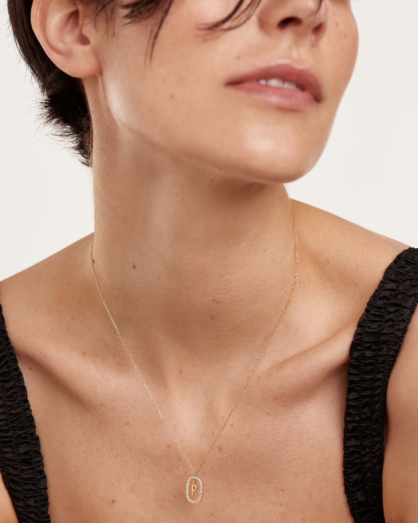 Collar de Diamantes y oro Letra P - 
  
    Oro 18K
  
