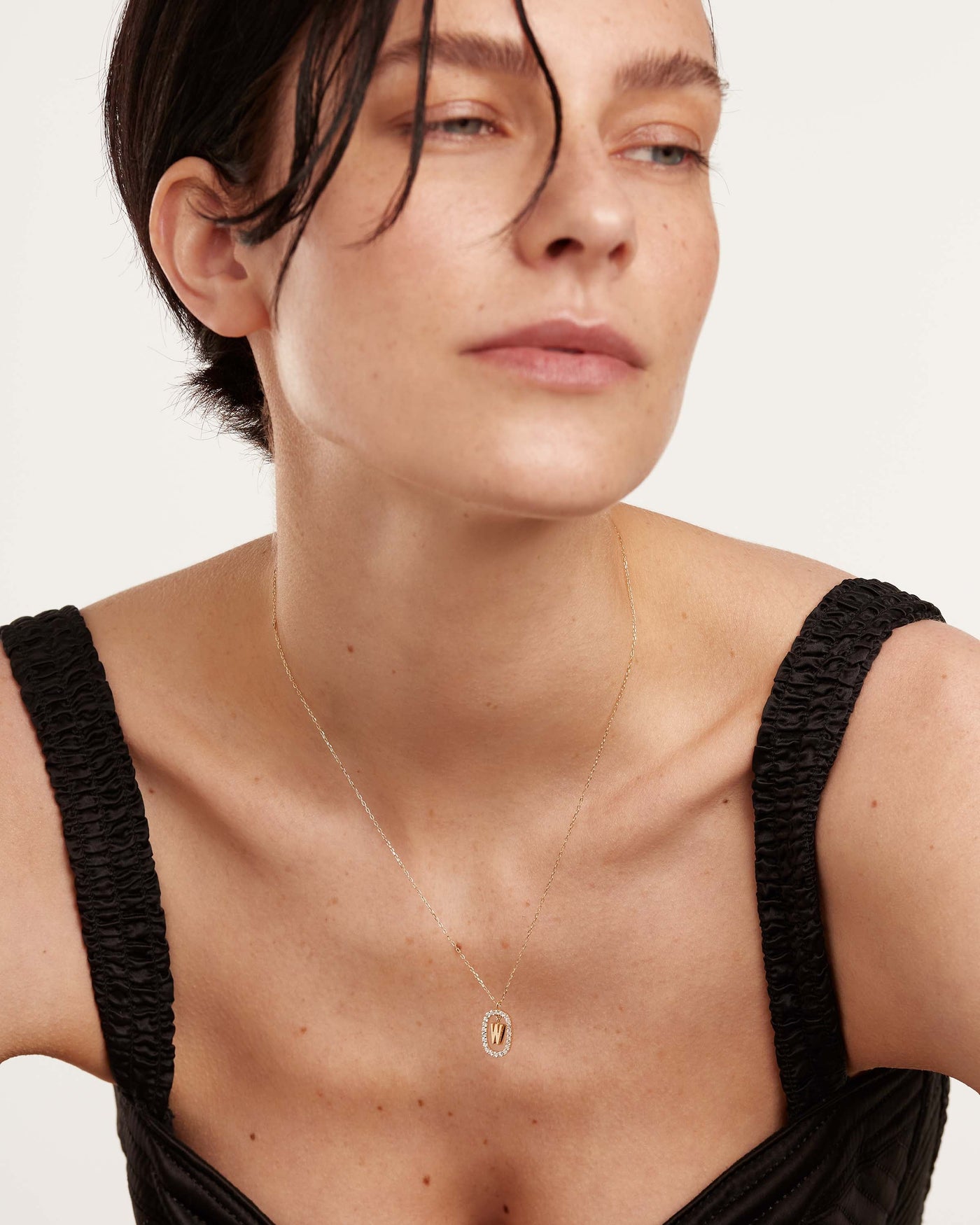Collana in Diamanti e Oro Con Lettera W - 
  
    Oro 18K
  
