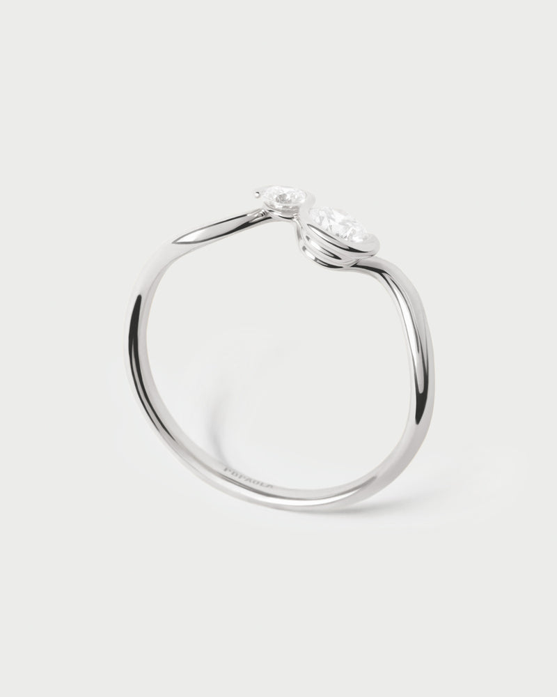 Anello in diamanti e oro bianco Dafne - 
  
    Oro bianco 18K / Placcatura in argento rodiato
  
