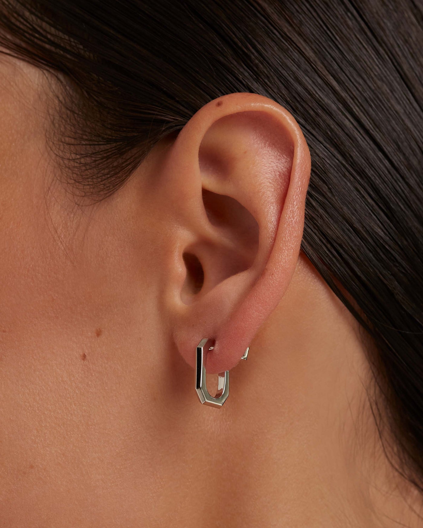 Boucles d'oreilles chaine argentées Endless Signature - 
  
    Laiton / Placage Argent Rhodié
  
