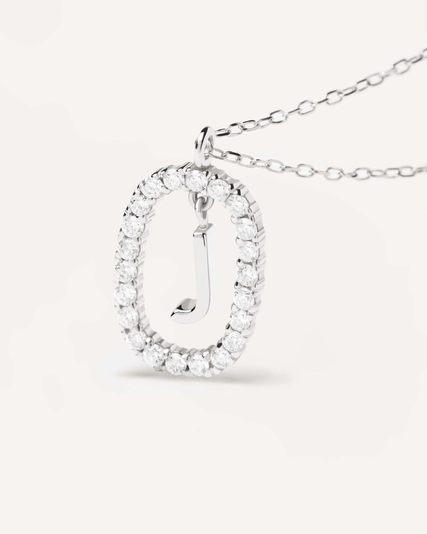 HalsKette Diamanten und Weissgold Buchstabe J - 
  
    18 kt Weissgold / Silber-Rhodinierung
  
