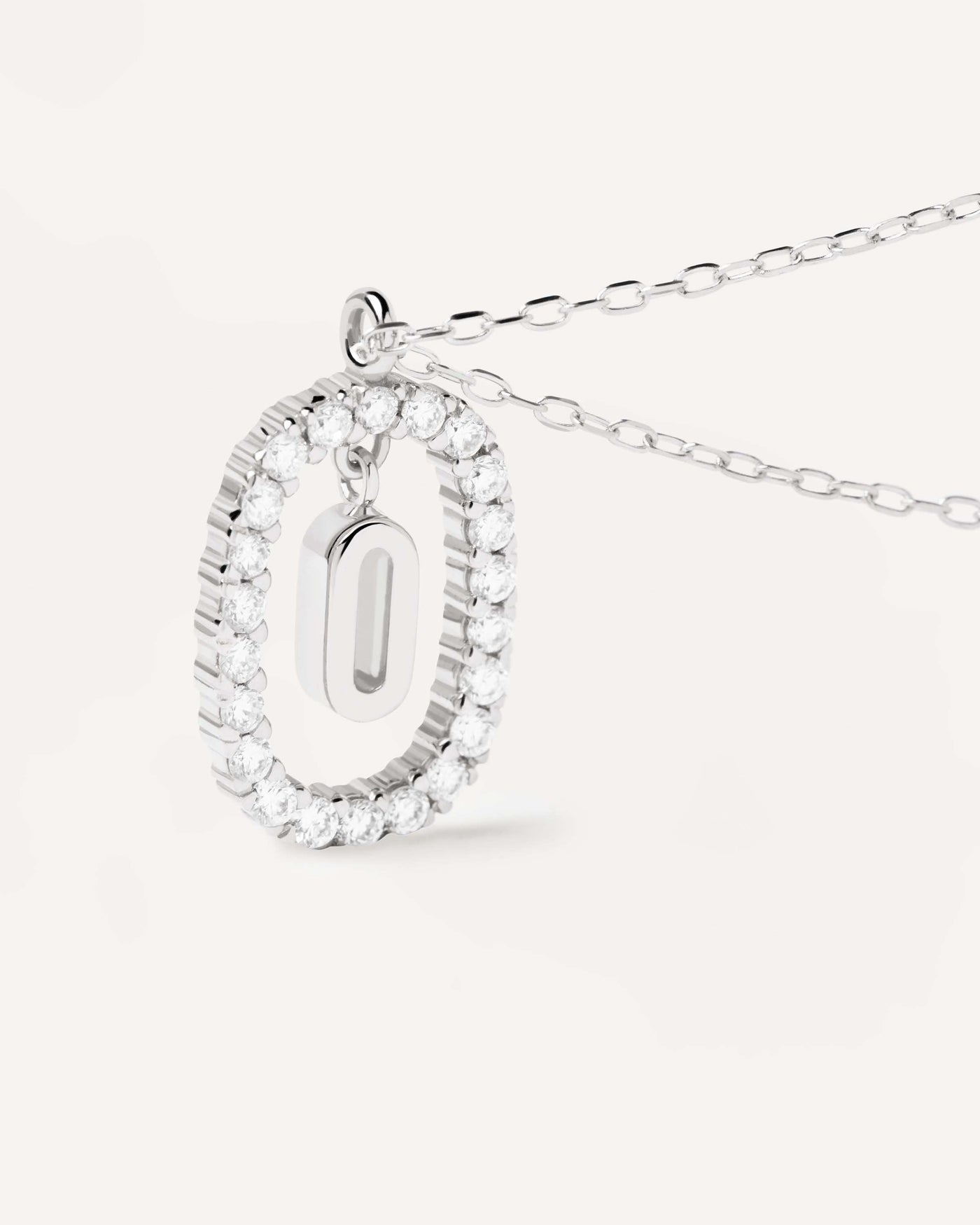 HalsKette Diamanten und Weissgold Buchstabe O - 
  
    18 kt Weissgold / Silber-Rhodinierung
  
