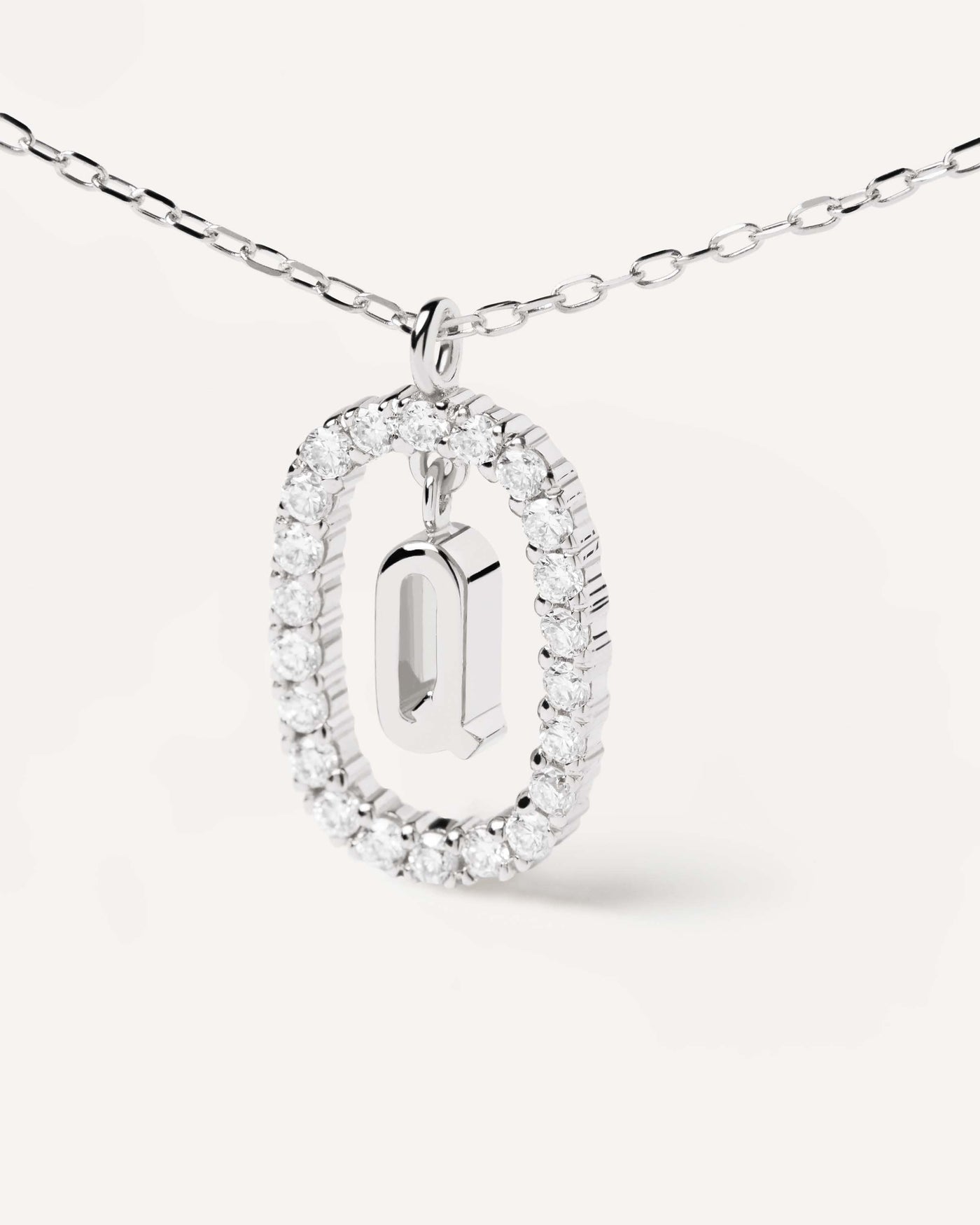 HalsKette Diamanten und Weissgold Buchstabe Q - 
  
    18 kt Weissgold / Silber-Rhodinierung
  
