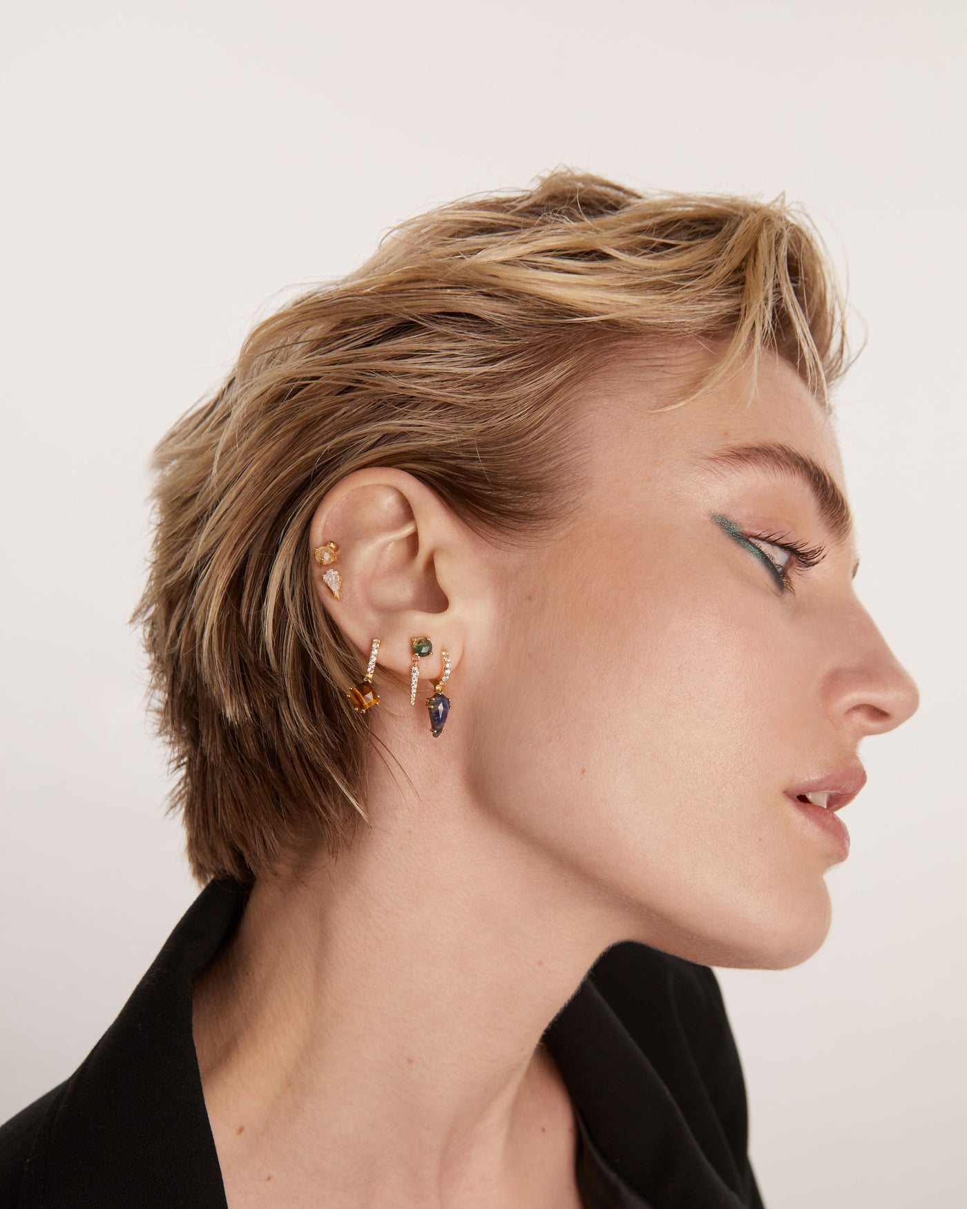 Orecchino Singolo Akiro Quarzo Rutilato - 
  
    Argento sterling / Placcatura in Oro 18K
  
