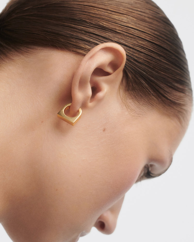 New York single hoop - 
  
    Sterling Silver / 18K Gold plating
  
