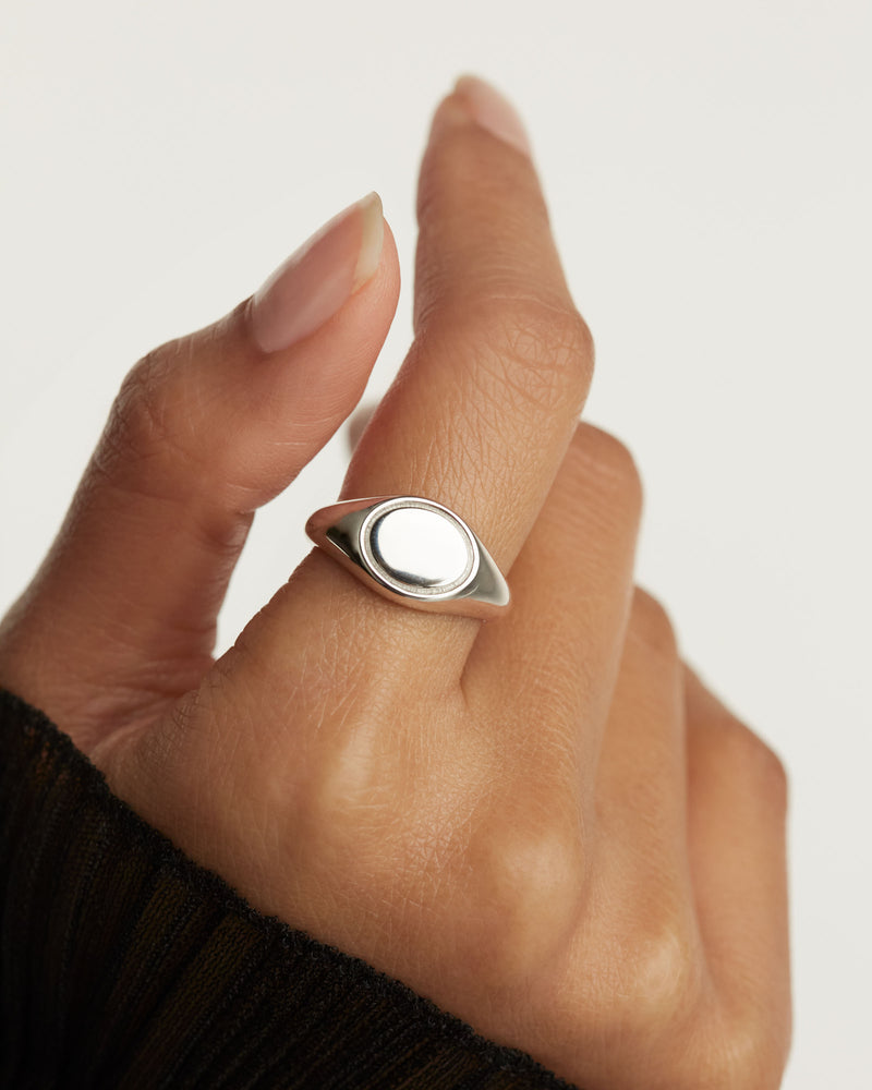 Stamp Silver Ring - 
  
    Argent massif
  
