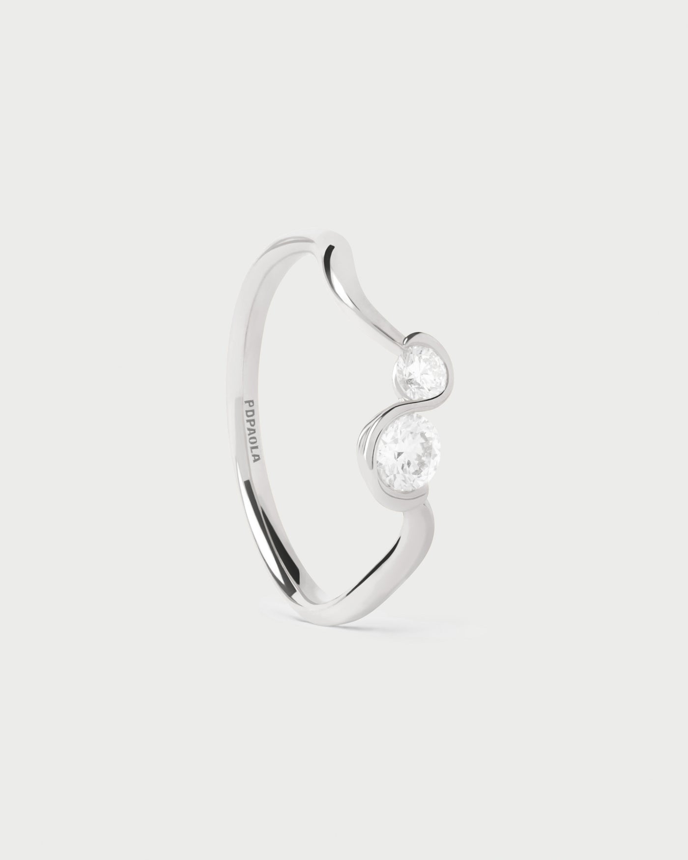 Dafne ring aus Weißgold mit diamanten - 
  
    18 kt Weissgold / Silber-Rhodinierung
  
