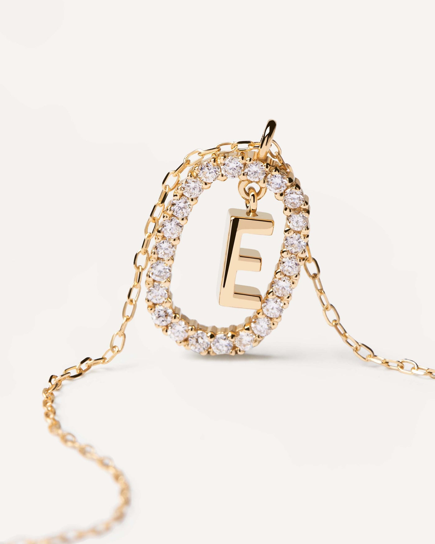 Collier Lettre E en Diamants et Or - 
  
    Or 18 carats
  
