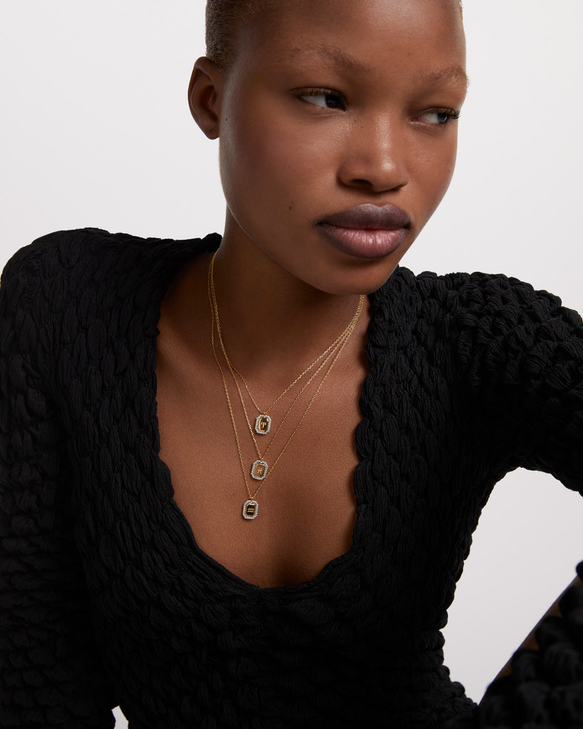 Collar Piscis - 
  
    Plata de Ley / Baño de Oro 18K
  
