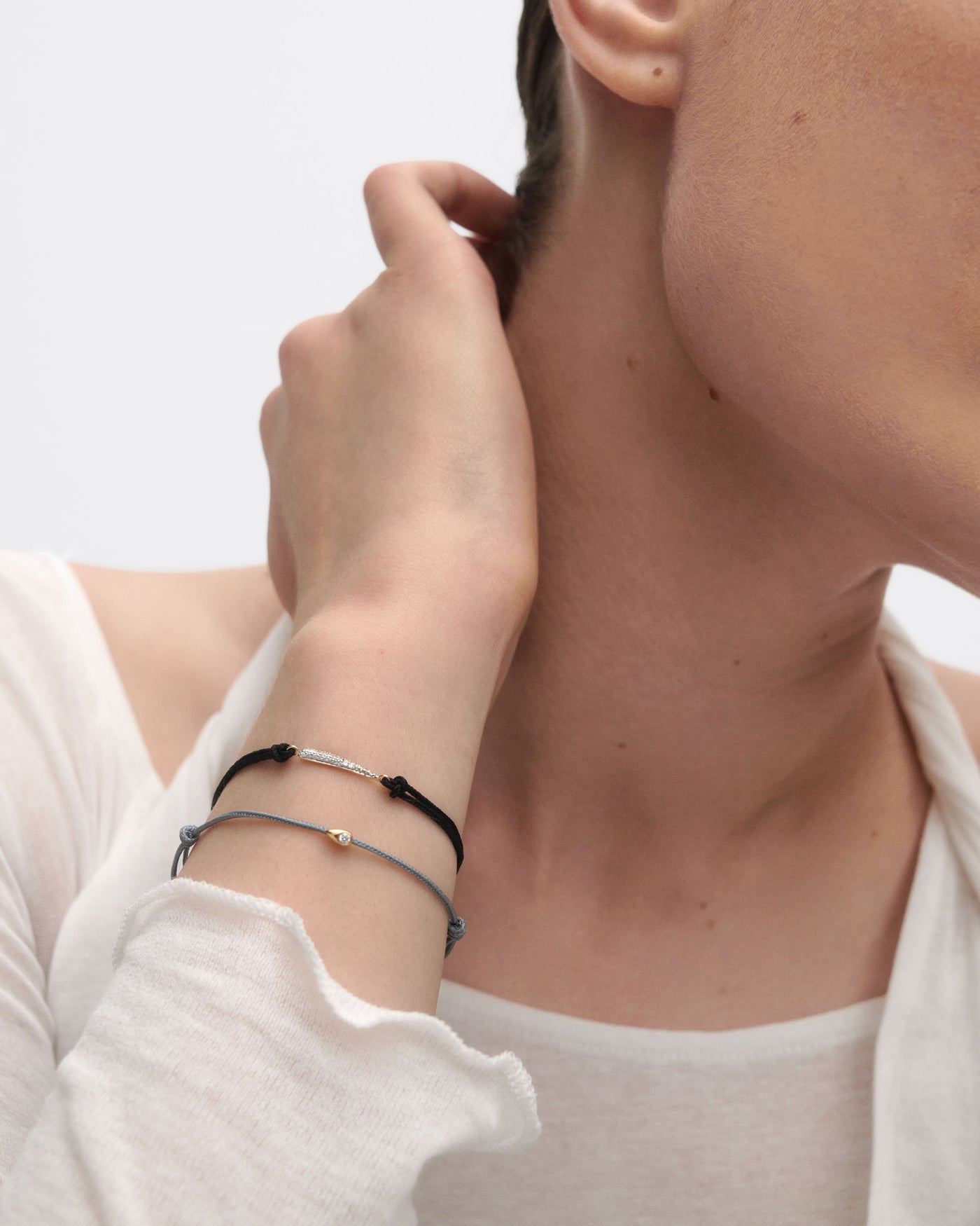 Nina Diamond cord bracelet - 
  
    18K Gold
  
