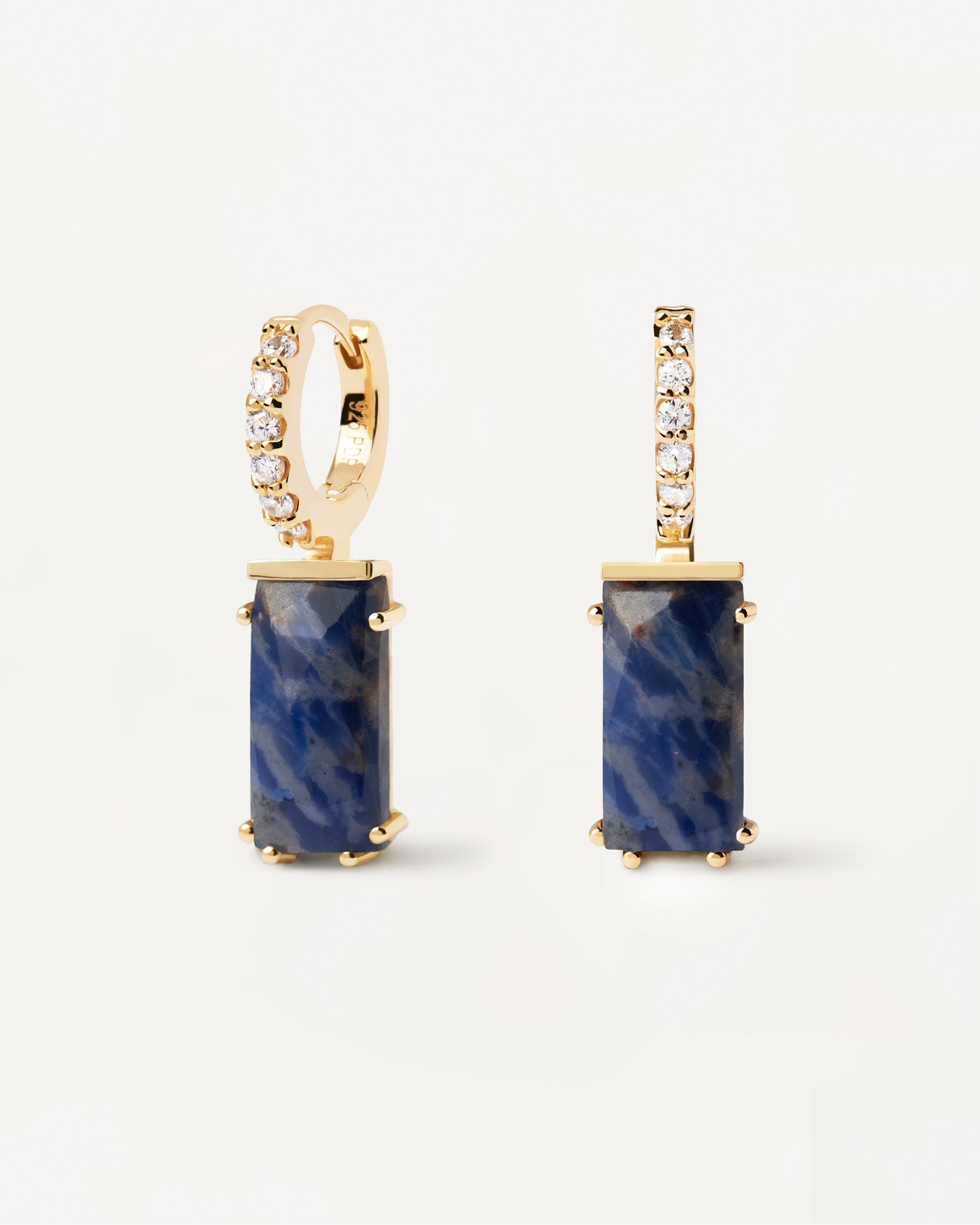 Orecchino Singolo Kaori Sodalite - 
  
    Argento sterling / Placcatura in Oro 18K
  
