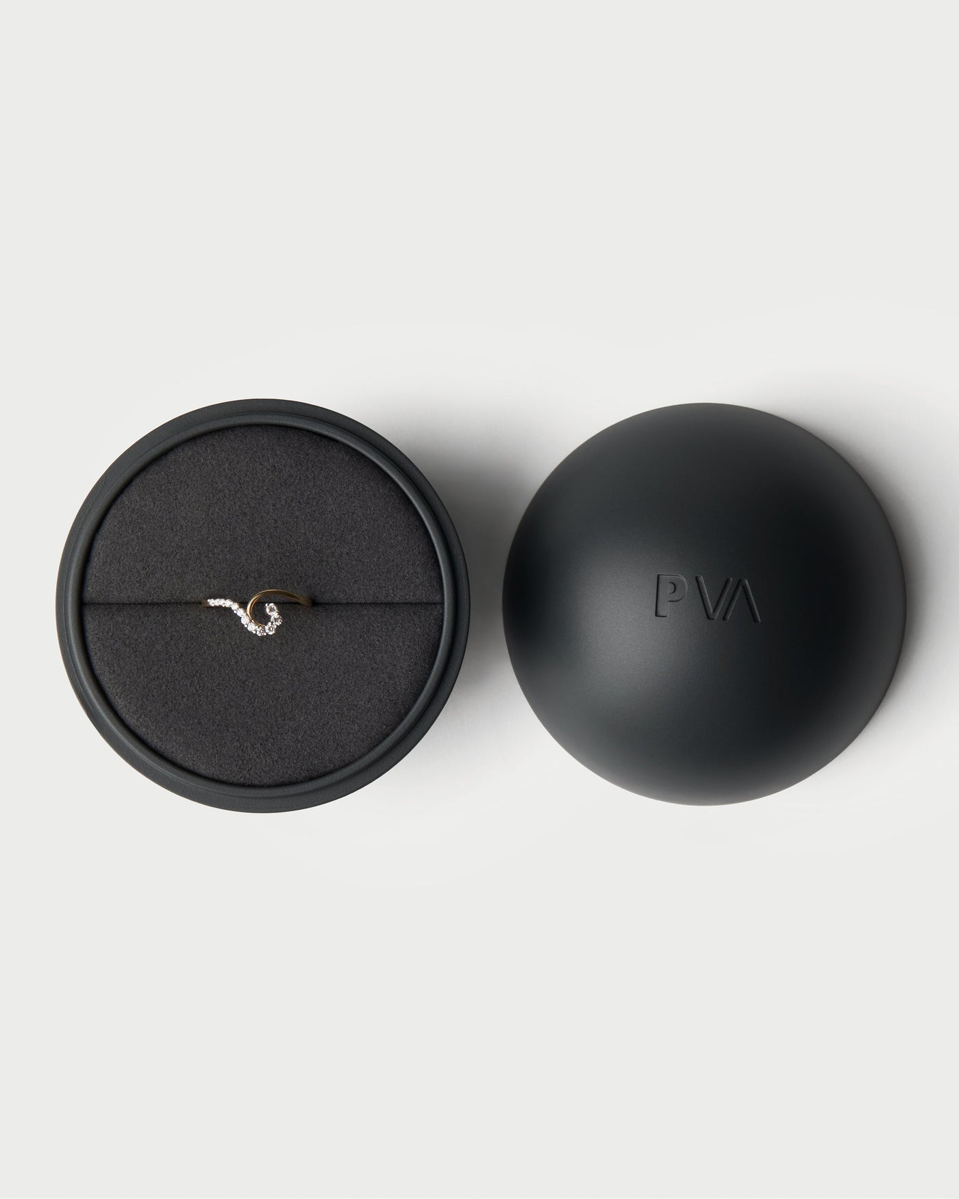 Ring Packaging Valeria Vasi - 
  
