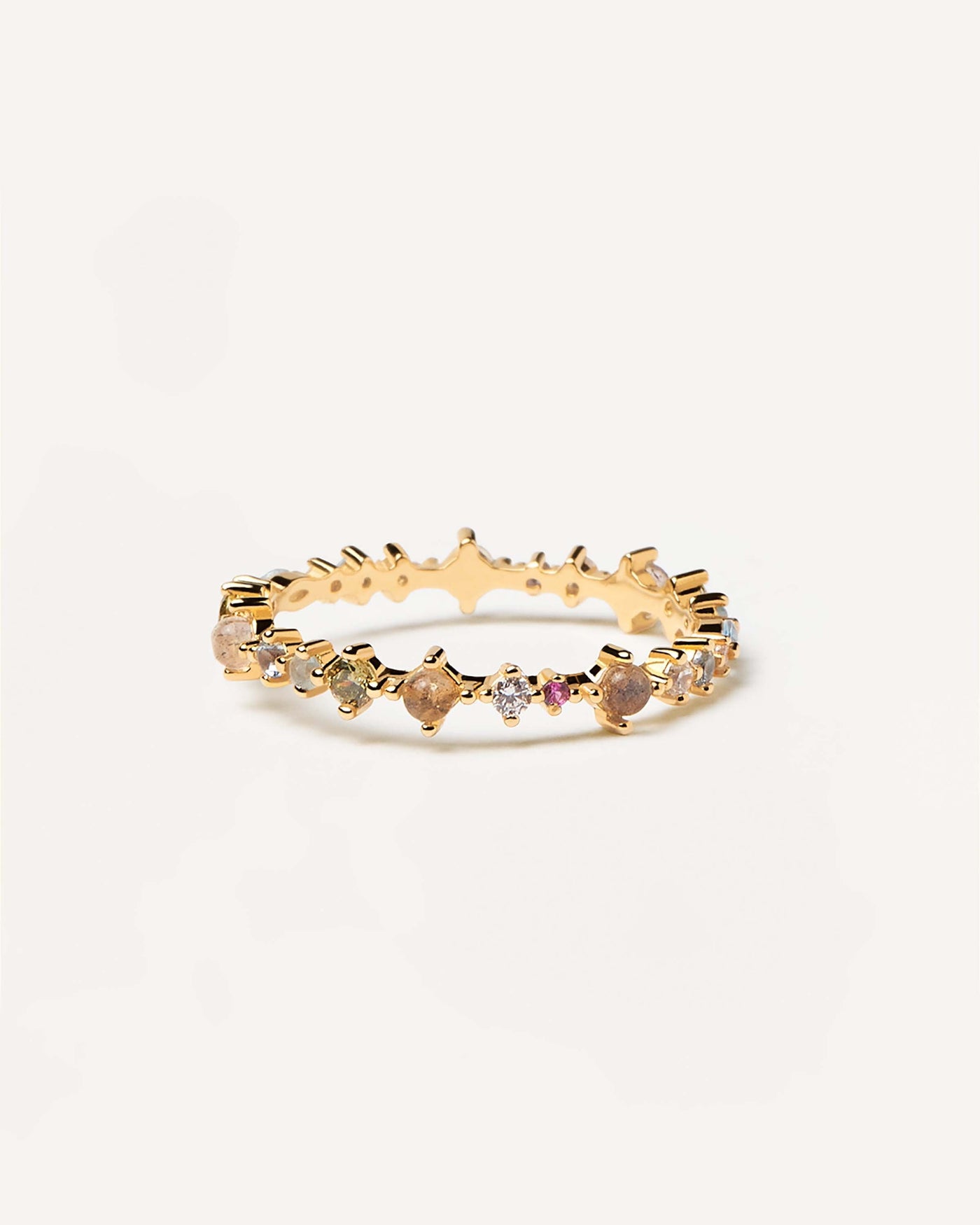 Sélection 2023 | Bague Papillon. Bague d'éternité ornée de pierres multicolores. Découvrez les dernières nouveautés de chez PDPAOLA. Commandez et recevez votre bijou en toute sérénité. Livraison gratuite.