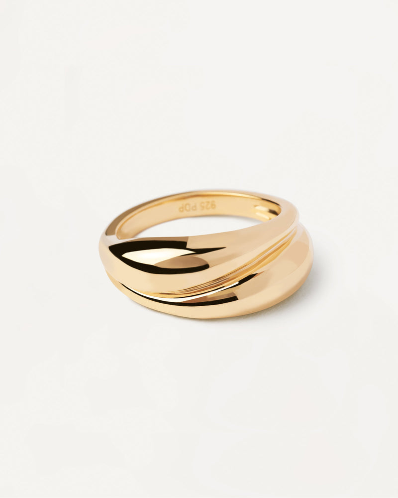 Anillo statement con curvas en plata de ley con baño de oro