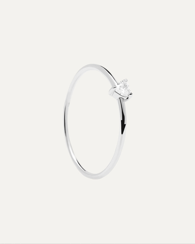 Cute 925 sterling silver ring with a heart-shaped white zirconia