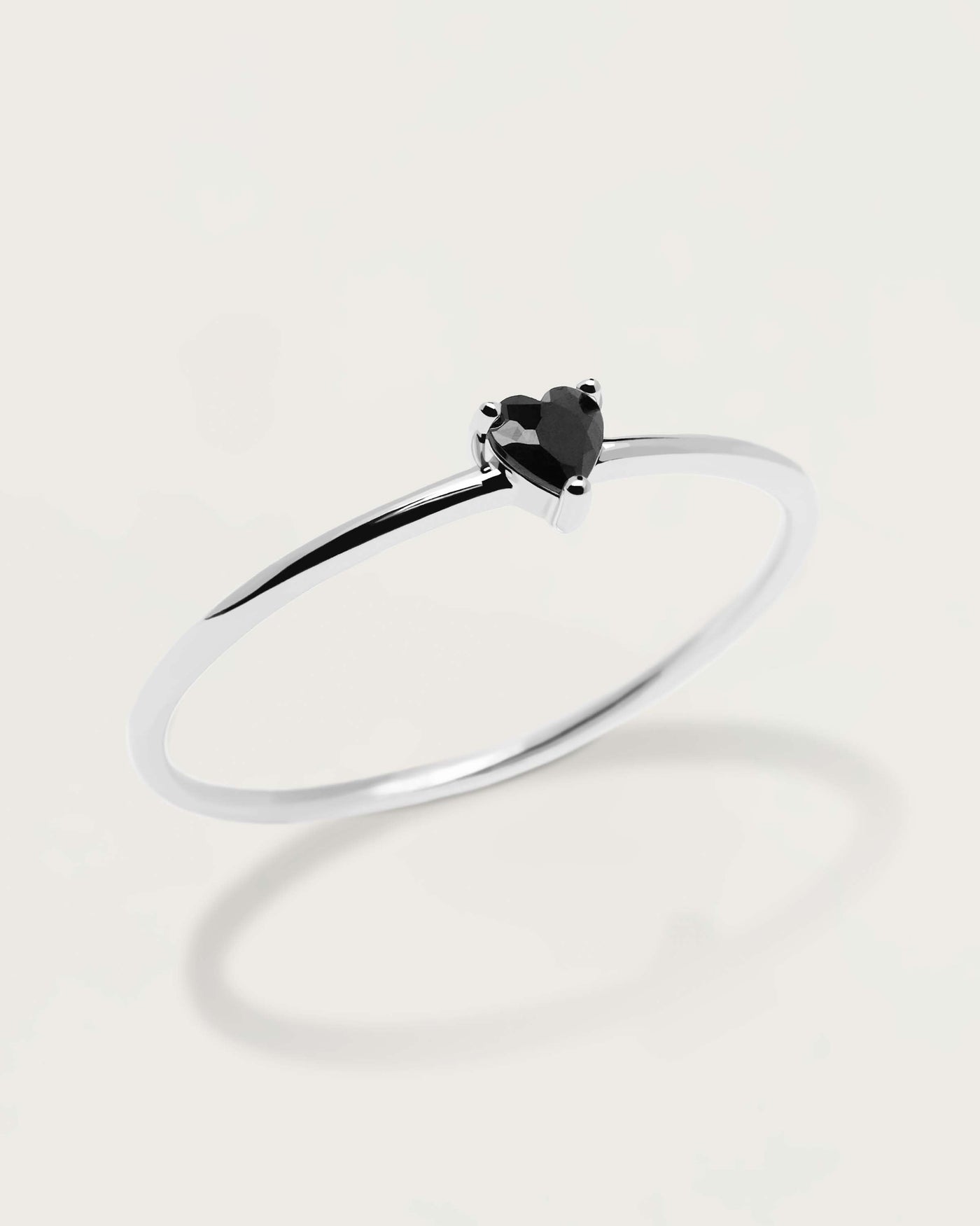 Black heart cheap silver ring