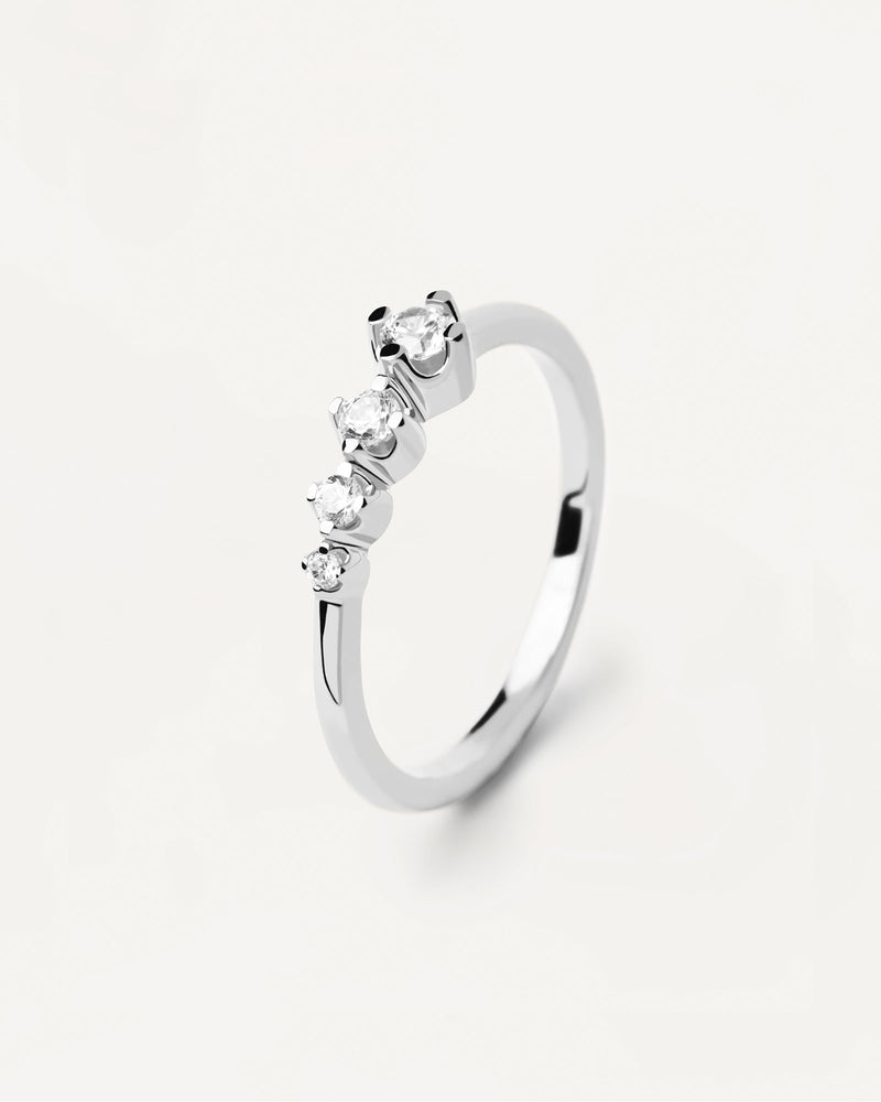 4 shiny white zirconia ring in sterling silver