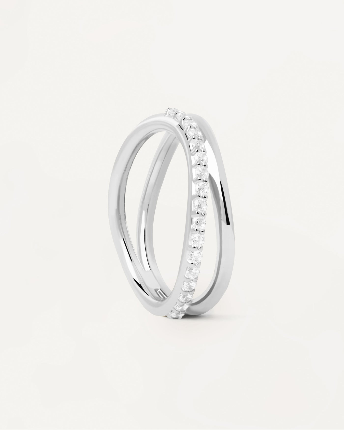 2023 Selection | Twister Silver Ring. 925 silver ring with two wavy bands: plain and zirconia eternity band. Get the latest arrival from PDPAOLA. Place your order safely and get this Best Seller. Free Shipping.