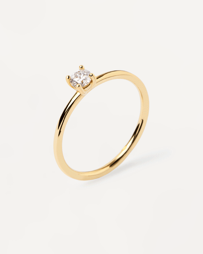 Diamonds and gold Solitaire Medium Ring - 
  
    18K Gold
  
