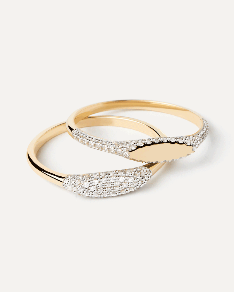 Diamonds and Gold Tess Stamp Ring - 
  
    18K Gold
  
