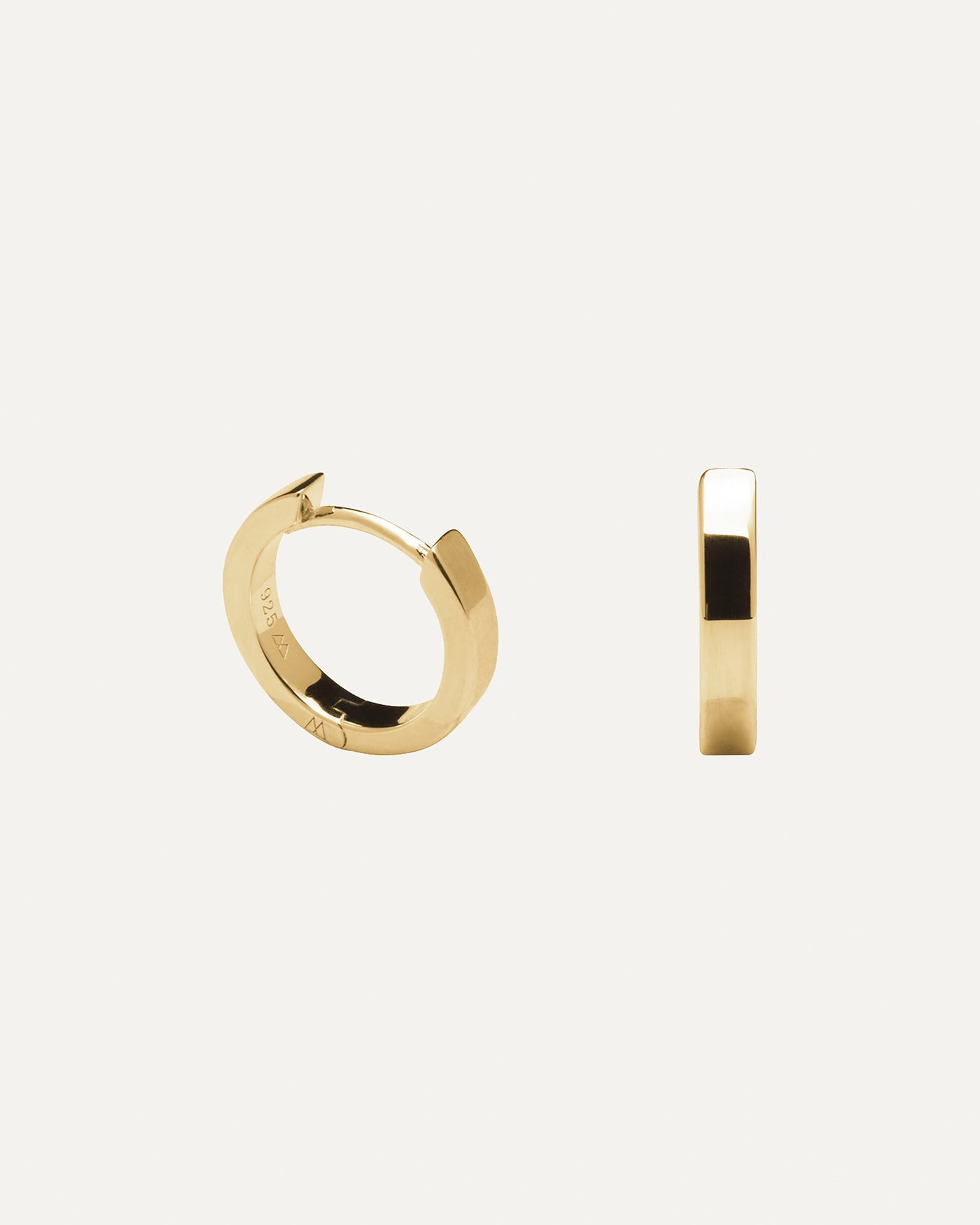 Selezione 2020 | Orecchini in oro Malai. Acquista le ultime novità di PDPAOLA. Effettua il tuo ordine in tutta sicurezza e non lasciarti sfuggire questo best seller. Spedizione gratuita per ordini superiori a 70 €.