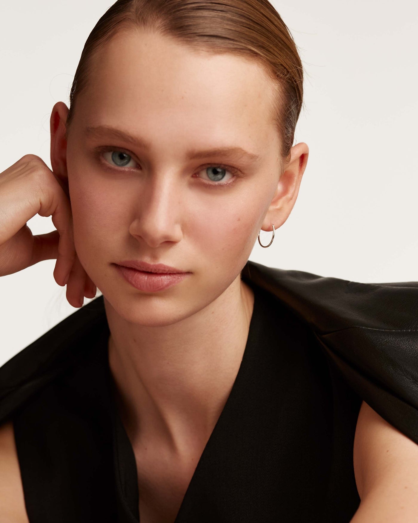 Medium Hoops Silver 
  
    Sterling Silver
  

