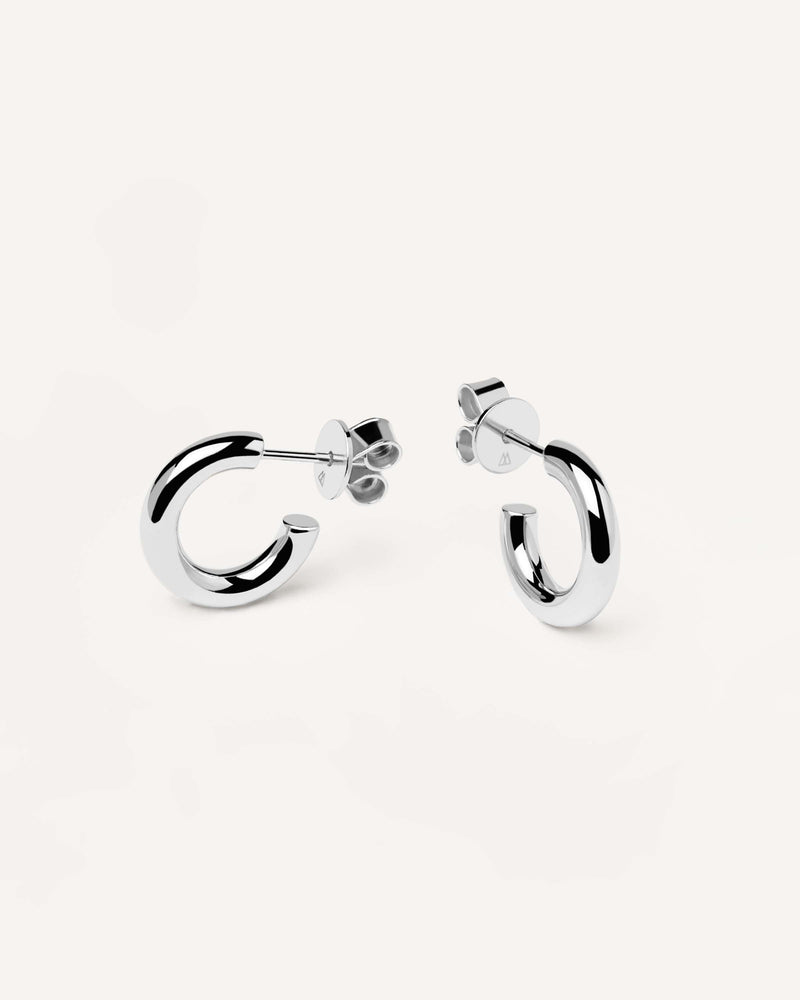 Huggie c-hoop earrings in 925 sterling silver  with a butterfly push-back
