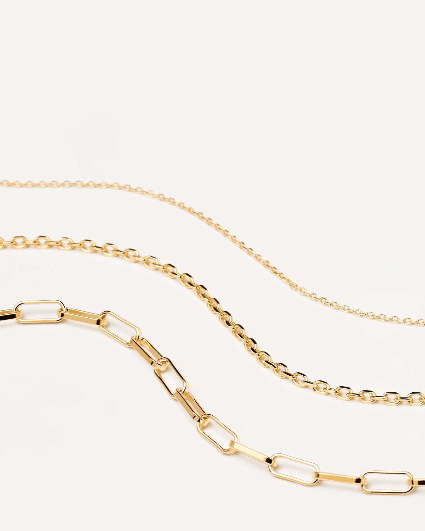 2023 Selection | Essential Necklaces Set. Set of stackable 18k gold plated silver chain necklaces in three link sizes and shapes. Get the latest arrival from PDPAOLA. Place your order safely and get this Best Seller. Free Shipping.