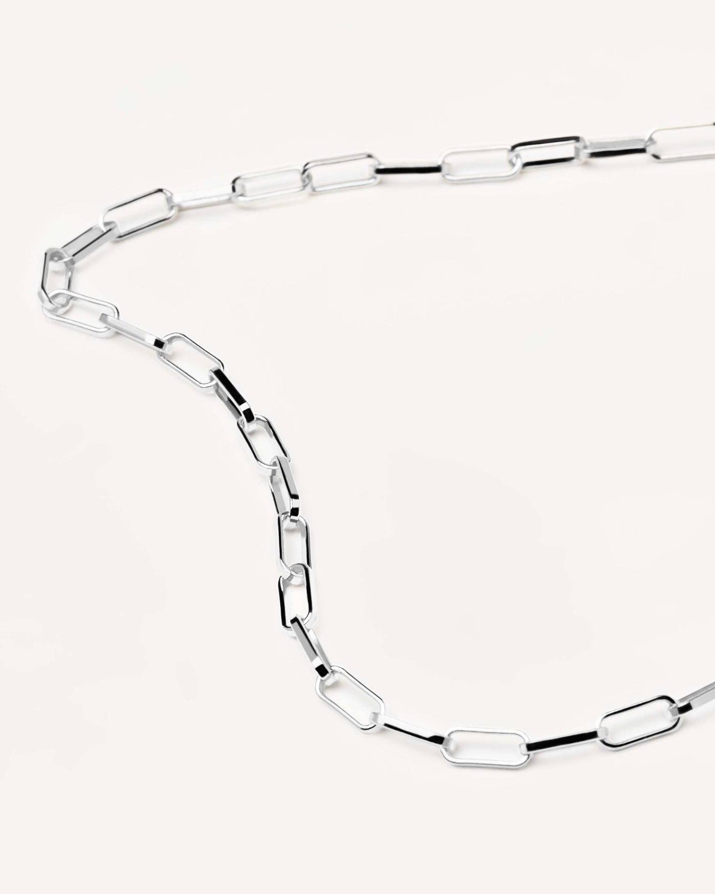 Selección 2023 | Collar de plata Statement. CADENA DE ESLABONES OVALADOS DE CLIP EN PLATA DE LEY 925. Consigue las últimas novedades de PDPAOLA. Haz tu pedido de forma segura y obtén este Best Seller. Envío Gratis.