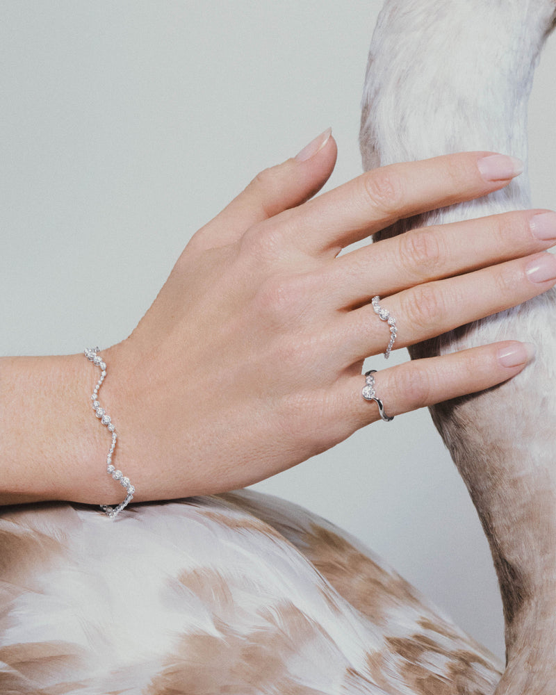 Dafne ring aus Weißgold mit diamanten - 
  
    18 kt Weissgold / Silber-Rhodinierung
  
