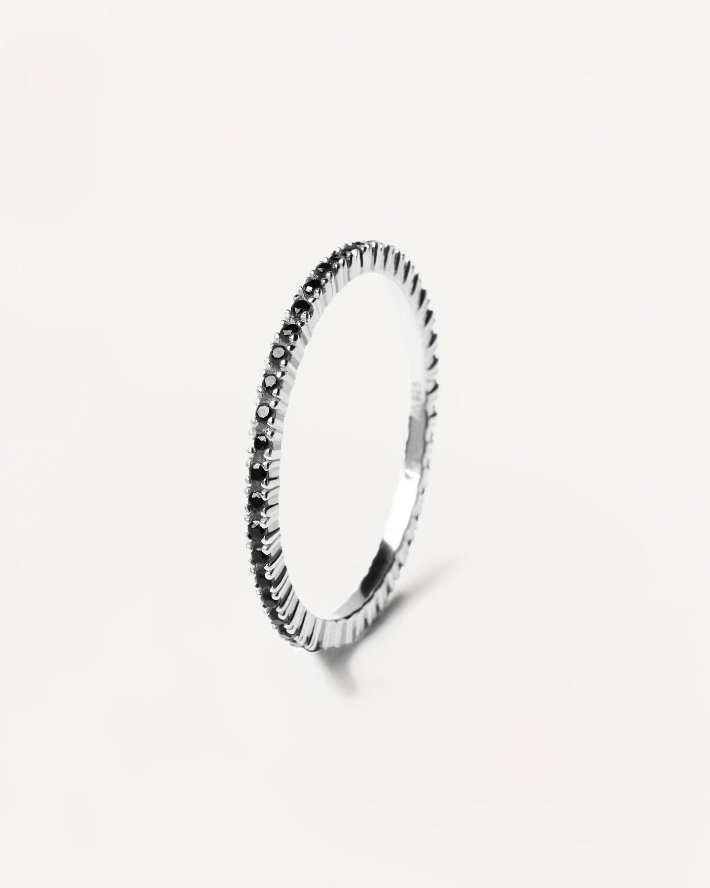 Sélection 2020 | Bague Black Essential en argent. Obtenez les dernières nouveautés de chez PDPAOLA. Commandez en toute sécurité et recevez ce Best Seller. Envoi gratuit > 70 €
