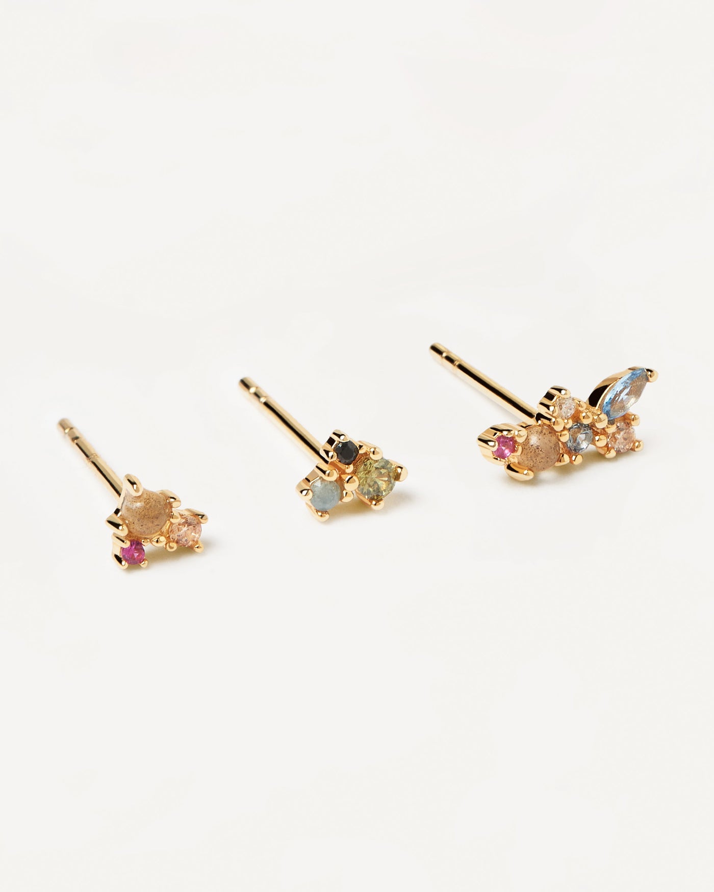 2023 Selection | La Palette Earrings Set. 3 single stud earrings with multicolor stones. Get the latest arrival from PDPAOLA. Place your order safely and get this Best Seller. Free Shipping.