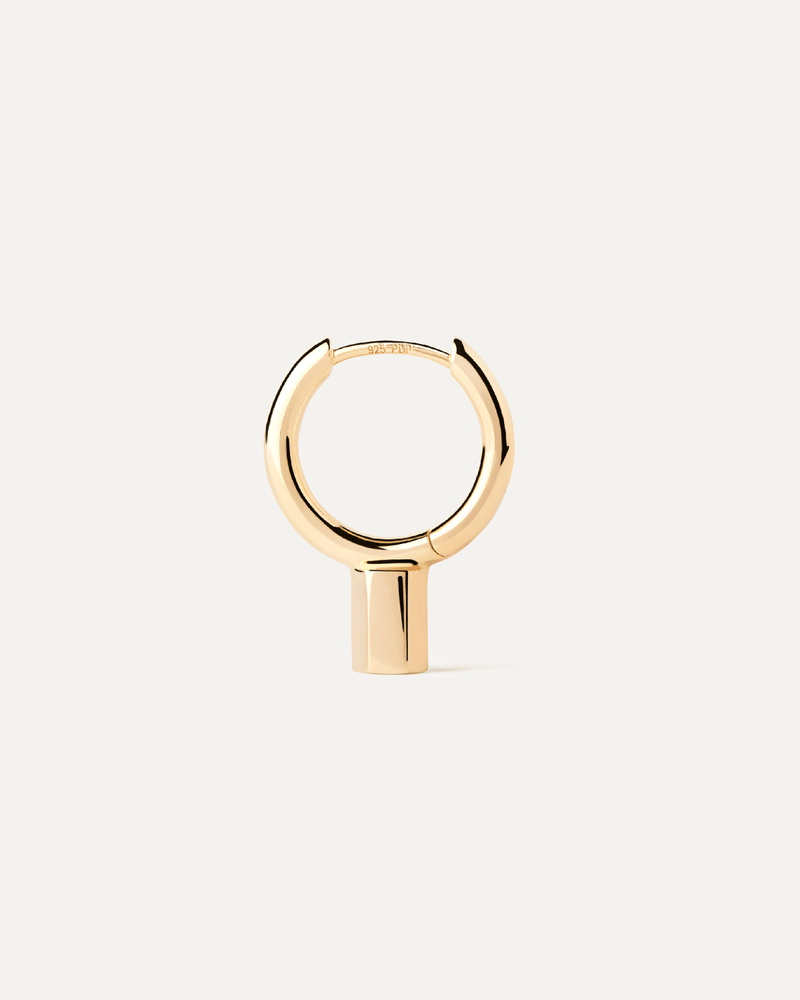 Gold-plated geometric single hoop with a hexagonal cube motif