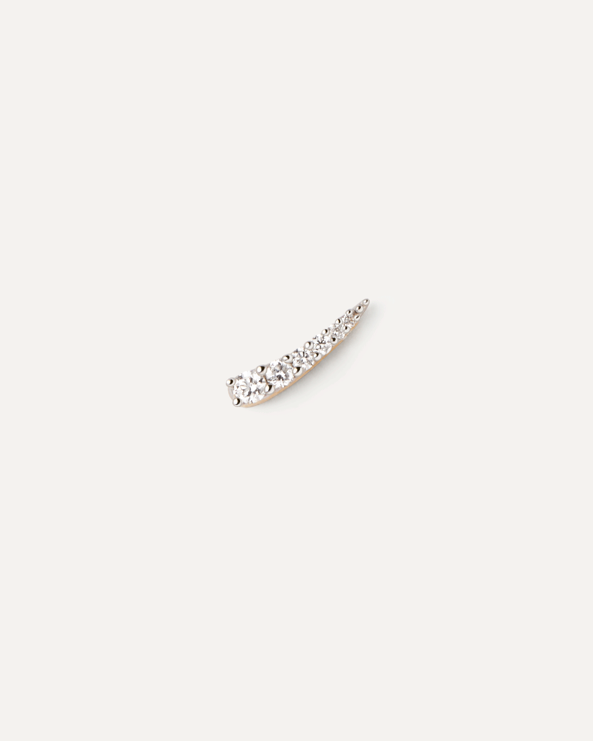 Diamonds and gold Glee single earring. Small stud earring in solid yellow gold with multiple-size lab-grown diamonds in pointed curve. Get the latest arrival from PDPAOLA. Place your order safely and get this Best Seller.