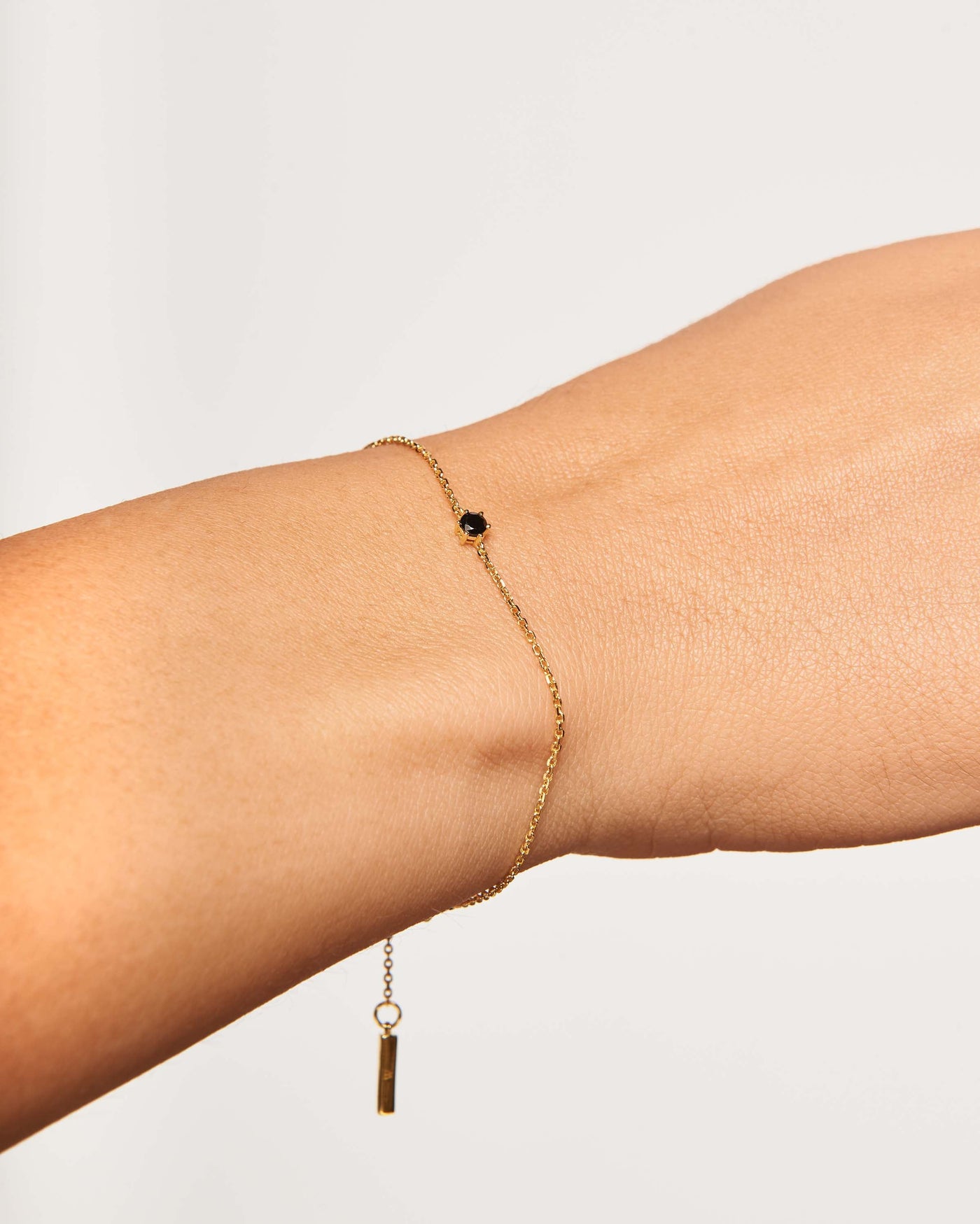 Black Solitary Bracelet 
  
    Sterling Silver / 18K Gold plating
  

