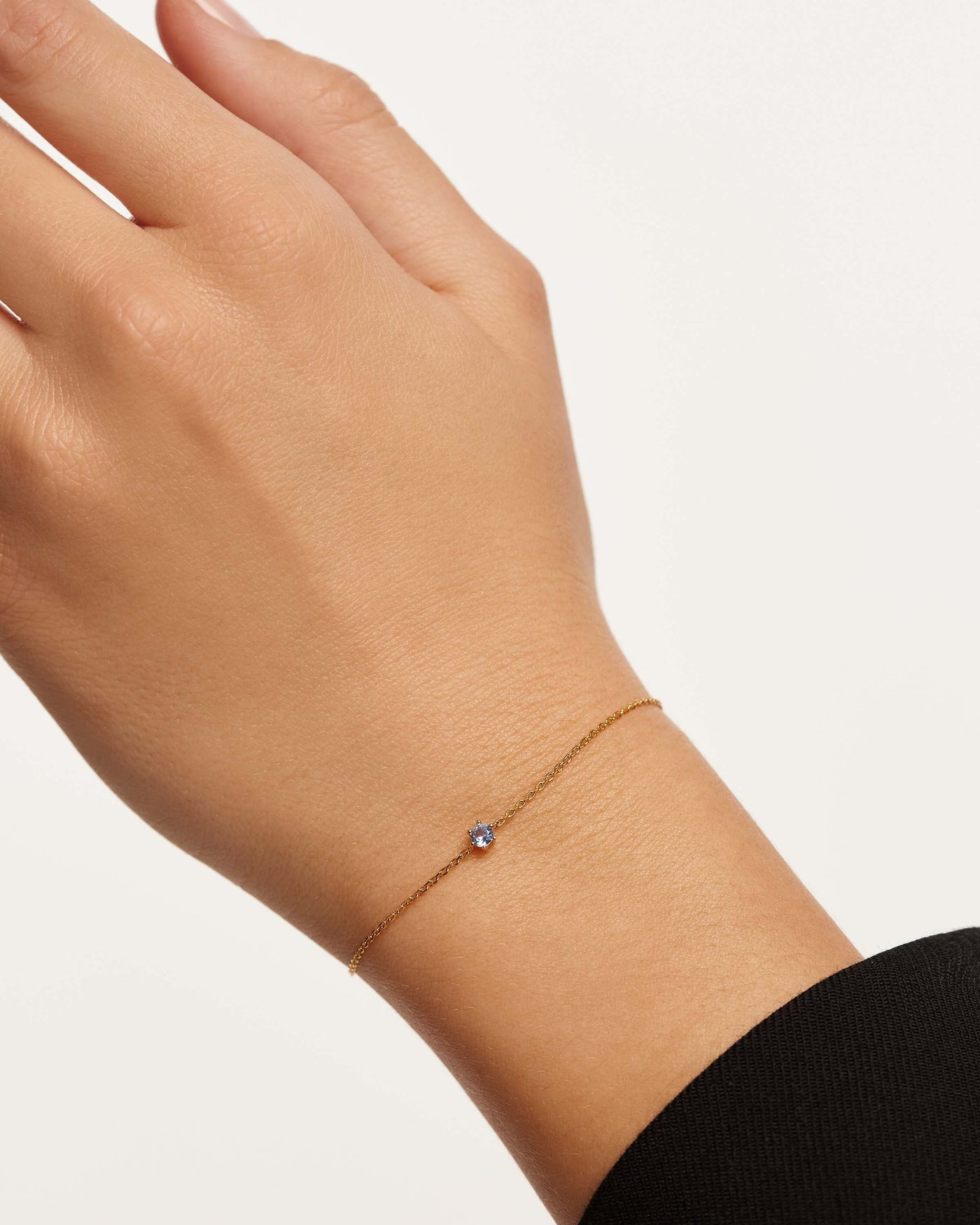 Celeste Solitary Bracelet 
  
    Sterling Silver / 18K Gold plating
  
