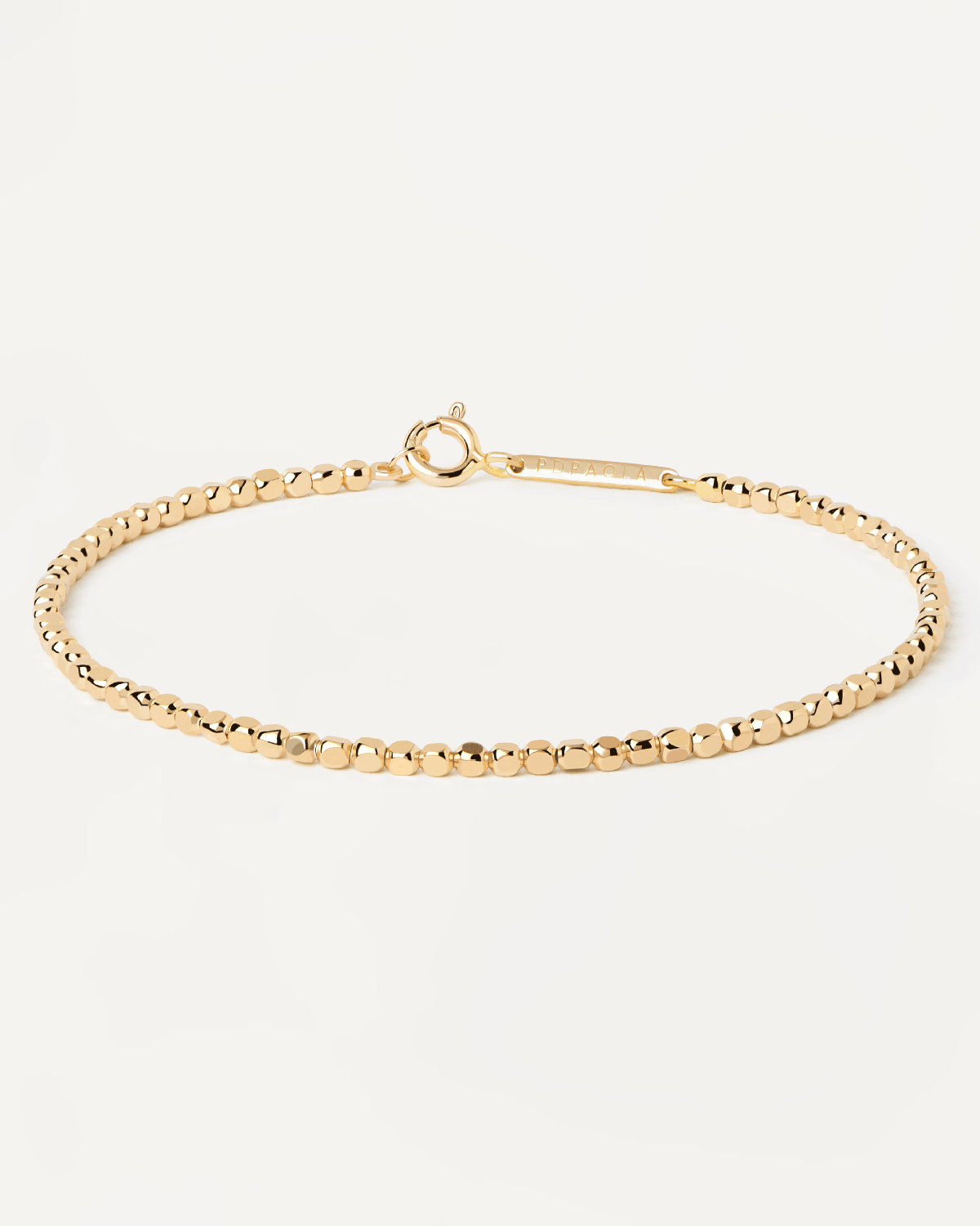 Selección 2023 | Pulsera Cadena Marina. Pulsera de plata bañada en oro con eslabones de bolitas asimétricas. Consigue las últimas novedades de PDPAOLA. Haz tu pedido de forma segura y obtén este Best Seller. Envío Gratis.