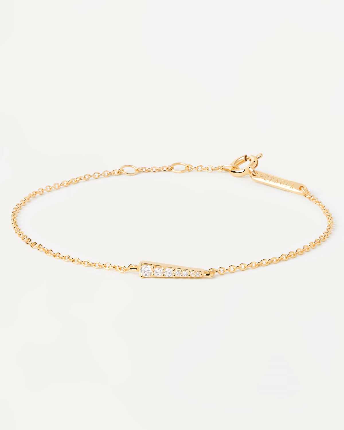 Selezione 2023 | Bracciale Peak. Bracciale argento placcato oro con motivo di zirconi bianchi a punta. Acquista le ultime novità di PDPAOLA. Effettua il tuo ordine in tutta sicurezza e non lasciarti sfuggire questo best seller. Spedizione gratuita.