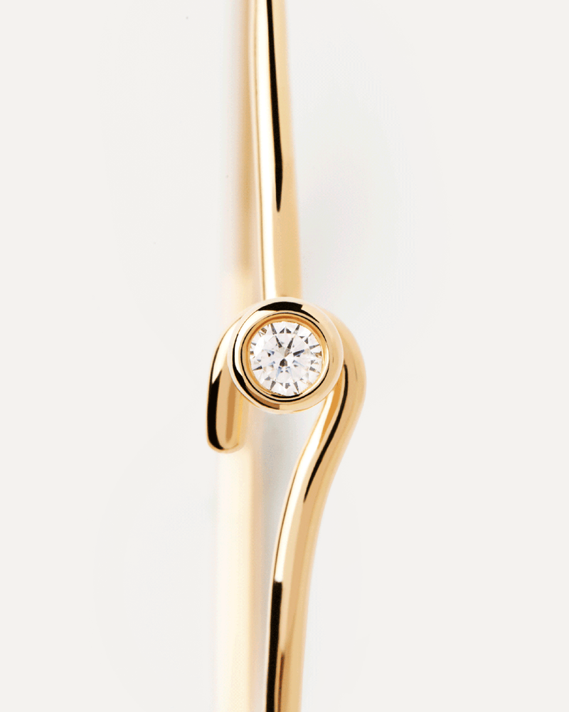 Bracciale rigido a gancio sottile placcato oro con zircone bianco