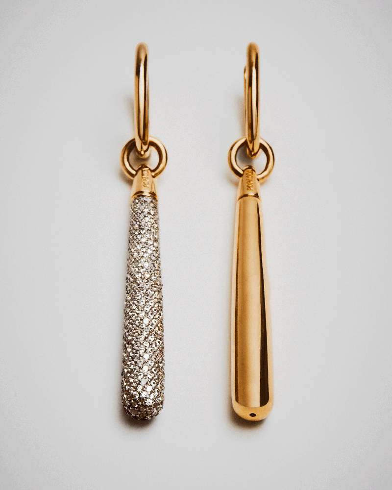 Single hoop with a long pavé zirconia drop pendant